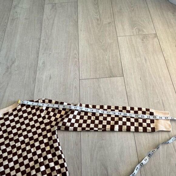 Find Me Now Presley Cutout Sweater Mahogany Size Small - Picture 5 of 9